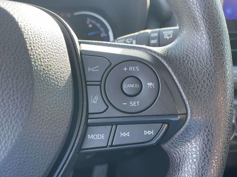 Used 2025 Toyota RAV4 XLE image 19