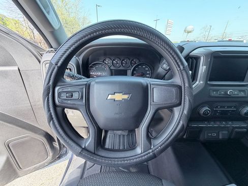 Used 2021 Chevrolet Silverado 1500 Custom image 12