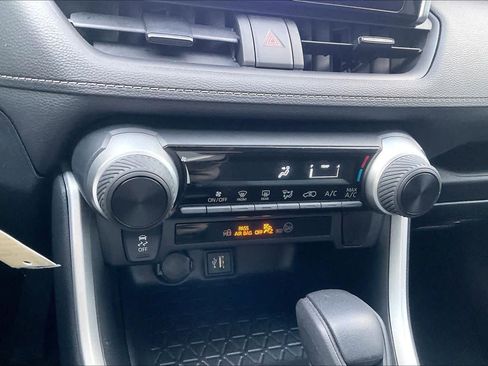 Used 2023 Toyota RAV4 LE image 29