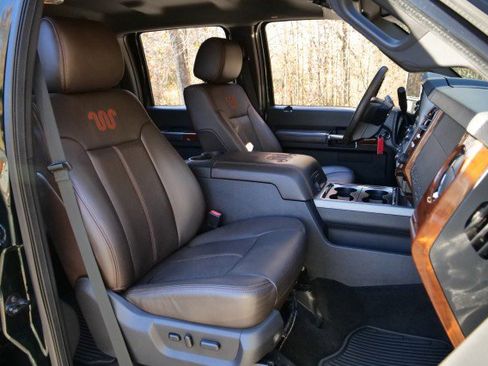 Used 2016 Ford F450 King Ranch w/ King Ranch w/Chrome Package image 47