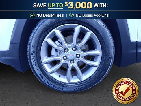 Used 2024 GMC Terrain SLT image 13