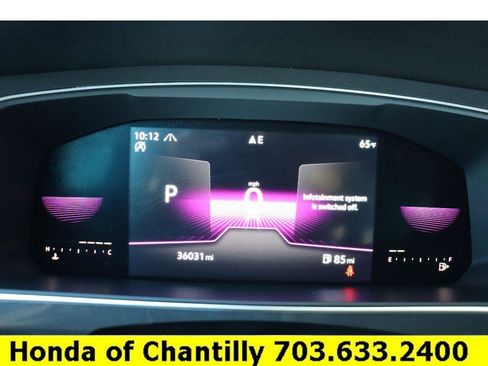 Used 2022 Volkswagen Tiguan SE R-Line image 9