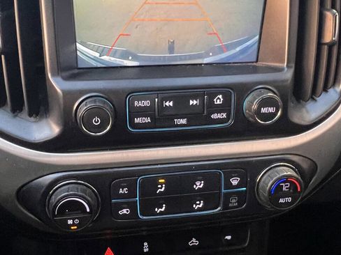 Used 2017 GMC Canyon SLT image 12