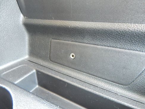 Used 2019 Ford Transit 150 130 Low Roof RWD image 18