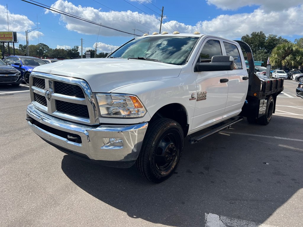Used 2017 RAM 3500 Tradesman w/ Chrome Appearance Group AWD/4WD image 5