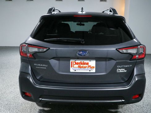Used 2023 Subaru Outback Premium AWD/4WD image 8