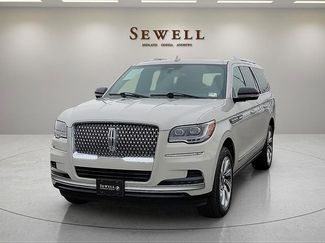 Used 2024 Lincoln Navigator L Reserve AWD/4WD video 1