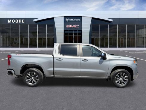 Used 2023 Chevrolet Silverado 1500 LT image 2
