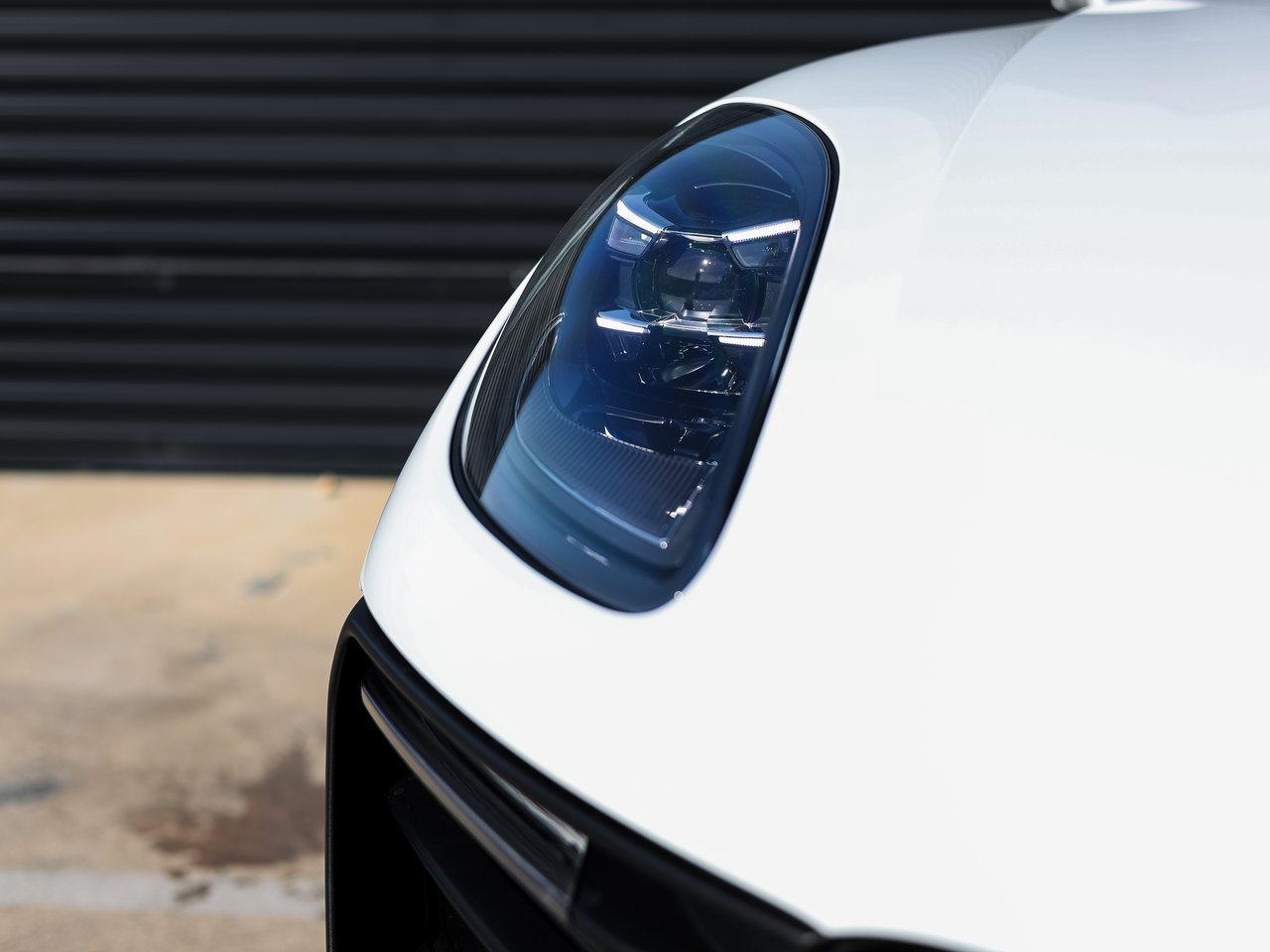 Certified 2026 Porsche Macan AWD/4WD image 13