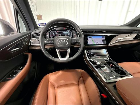 Used 2025 Audi Q7 3.0T Premium image 14