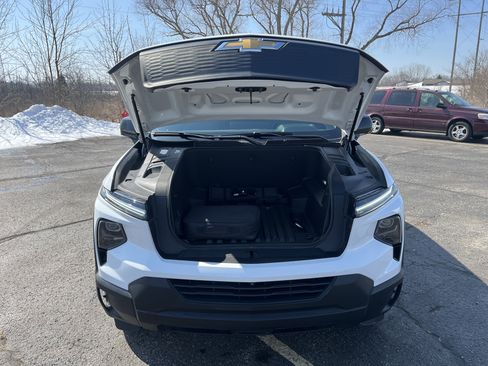 Used 2024 Chevrolet Silverado EV W/T image 10