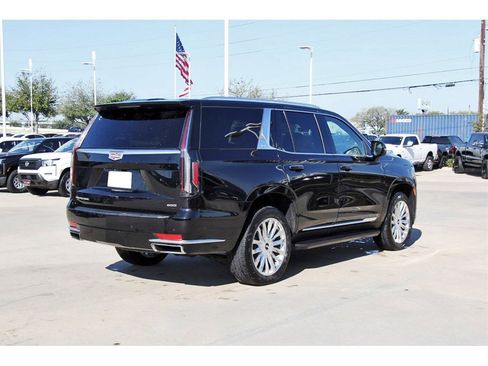 Used 2024 Cadillac Escalade Premium Luxury image 6