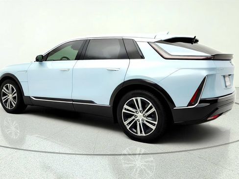 Used 2024 Cadillac Lyriq Tech RWD image 7