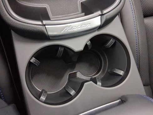 New 2026 Porsche Macan image 30