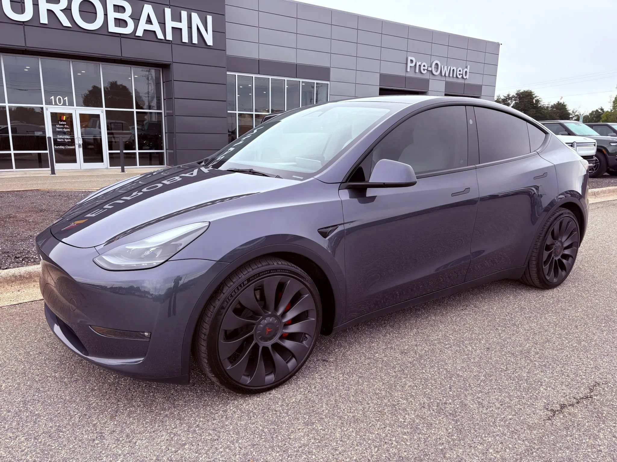 Used 2023 Tesla Model Y Performance AWD/4WD image 28