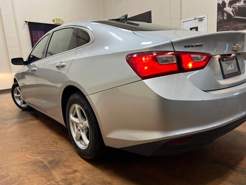 Used 2018 Chevrolet Malibu LS FWD image 33