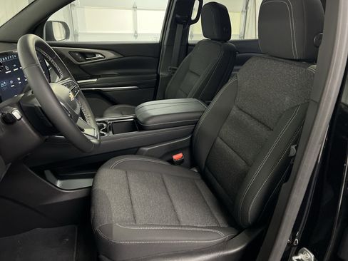 New 2025 Chevrolet Traverse LT w/ Sun and Wheel Package image 55