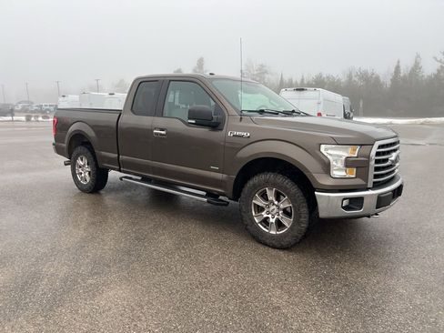 Used 2015 Ford F150 XLT w/ Equipment Group 302A Luxury AWD/4WD image 14