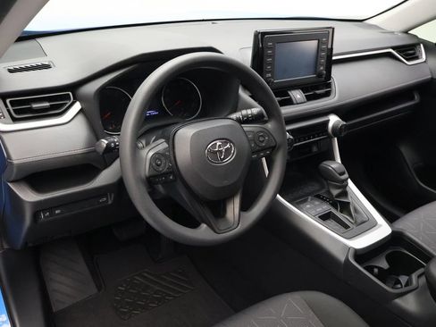 Used 2019 Toyota RAV4 XLE w/ Convenience Package FWD image 15