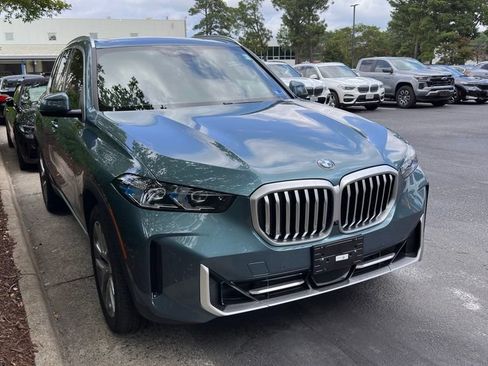 Used 2025 BMW X5 xDrive40i w/ Premium Package AWD/4WD image 1