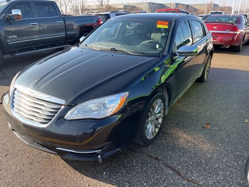 Used 2012 Chrysler 200 Limited image 1