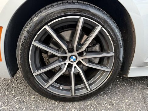Used 2019 BMW 330i xDrive Sedan w/ Driving Assistance Package image 10