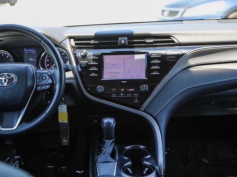 Used 2020 Toyota Camry SE w/ Carpet Mat Package FWD image 13