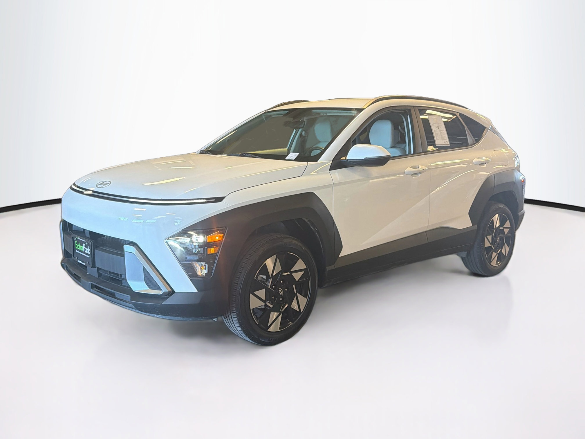 Used 2025 Hyundai Kona SEL AWD/4WD image 3