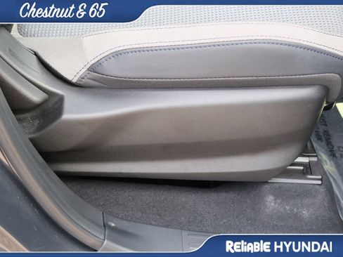 Used 2025 Subaru Forester Premium AWD/4WD image 10