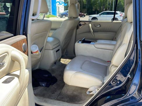 Used 2016 INFINITI QX80 4WD w/ Driver's Assistance Package image 11