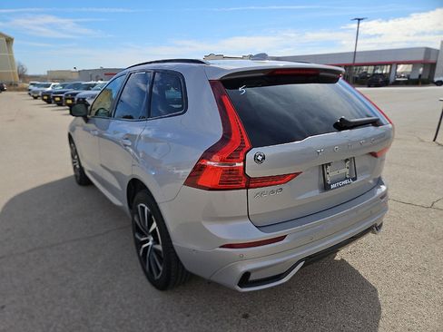 Used 2023 Volvo XC60 B5 Plus w/ Climate Package image 3