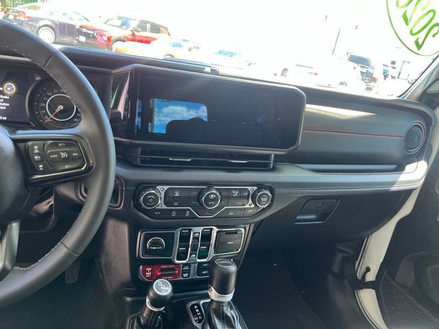 Used 2026 Jeep Gladiator Rubicon AWD/4WD image 15