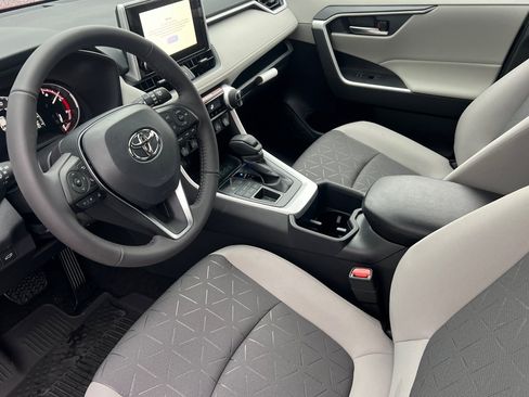 New 2025 Toyota RAV4 XLE w/ Convenience Package image 7