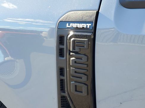 New 2026 Ford F250 Lariat w/ Black Appearance Package image 38