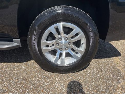 Used 2020 Chevrolet Tahoe LT image 9