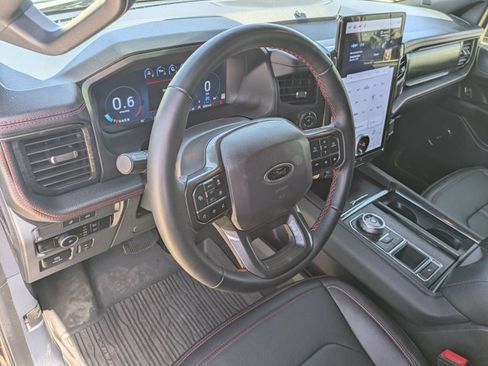Used 2024 Ford Expedition Limited RWD image 10