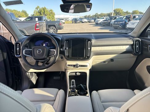 New 2026 Volvo XC40 B5 Ultra w/ Climate Package image 21