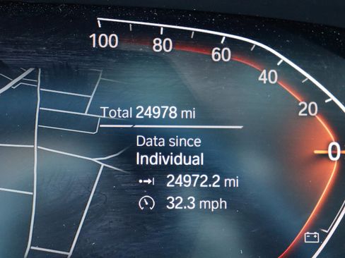 Used 2021 BMW X6 xDrive40i w/ Premium Package image 25