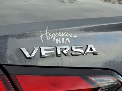 Used 2023 Nissan Versa SV w/ Trunk Package image 30