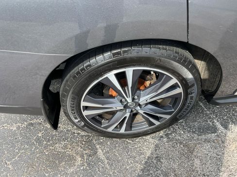 Used 2019 Nissan Pathfinder Platinum image 30