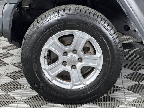 Used 2020 Jeep Gladiator Sport w/ Trailer Tow Package image 10