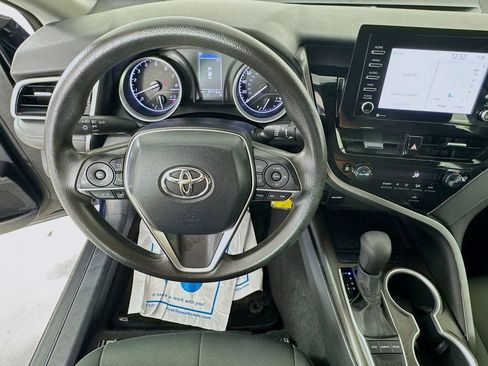Used 2022 Toyota Camry LE FWD image 6