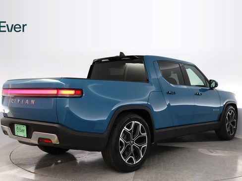 Used 2025 Rivian R1T Adventure Dual AWD/4WD image 3