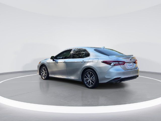 Used 2024 Toyota Camry XLE w/ Navigation Package FWD image 6