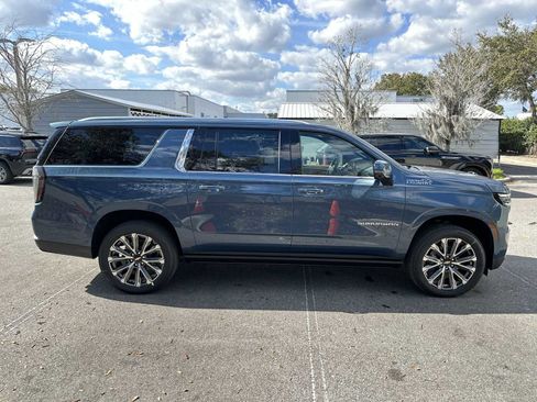 New 2026 Chevrolet Suburban High Country image 7