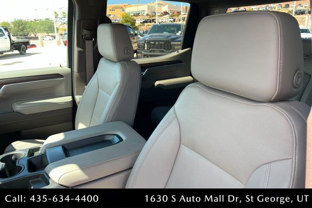 Used 2023 GMC Sierra 1500 SLT w/ X31 Off-Road Package AWD/4WD image 16