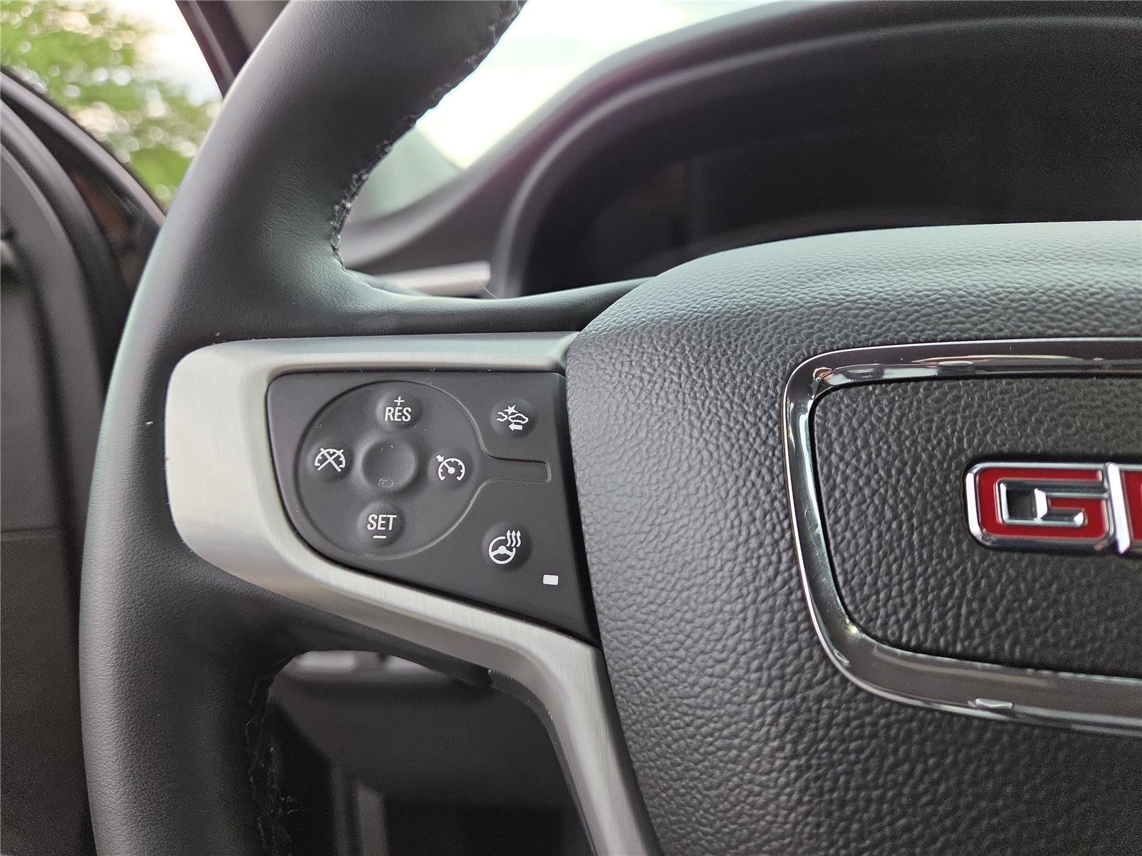 Used 2023 GMC Acadia SLT w/ Preferred Package AWD/4WD image 16
