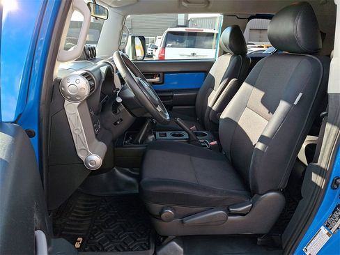 Used 2007 Toyota FJ Cruiser 4WD image 13