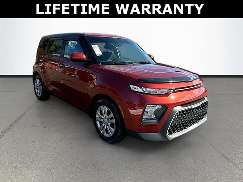 Certified 2020 Kia Soul LX image 1
