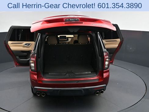 Used 2023 Chevrolet Tahoe Premier AWD/4WD image 46